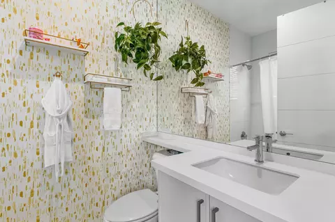 Bath - 8227 Oceanus Dr, Boca Raton, FL 33496 photo 3 of 8