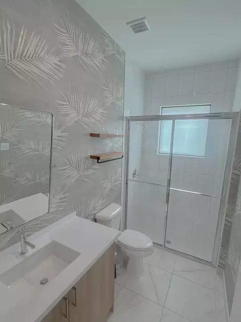 Bath - 8227 Oceanus Dr, Boca Raton, FL 33496 photo 2 of 8