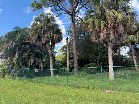 2111 SW Jaguar Ave, Port St Lucie, FL 34953