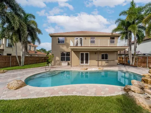 5581 Descartes Cir, Boynton Beach, FL 33472