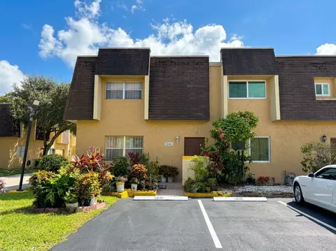 5846 Blueberry Ct #69, Lauderhill, FL 33313