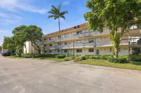 7400 NW 17th St #202, Plantation, FL 33313
