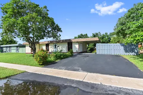 7903 NW 69th Ave, Tamarac, FL 33321