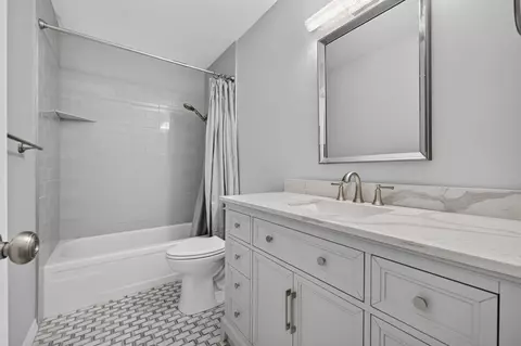 Bath - 2600 SE Ocean #D14, Stuart, FL 34996 photo 2 of 2