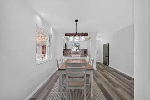 Dining - 2600 SE Ocean #D14, Stuart, FL 34996 photo 2 of 4
