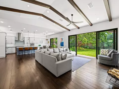 1716 Middle River Dr, Fort Lauderdale, FL 33305