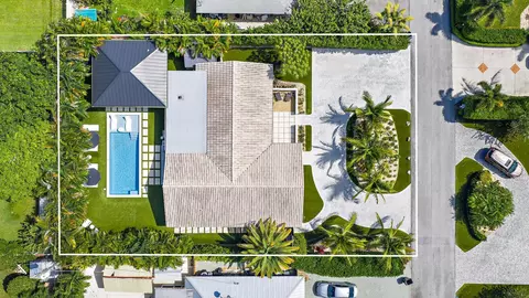 View/Area - 3335 Cove Rd, Jupiter, FL 33469 photo 1 of 10