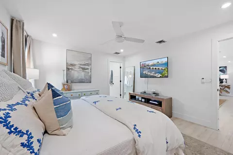 Bedroom - 3335 Cove Rd, Jupiter, FL 33469 photo 2 of 5