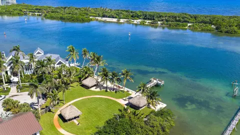 View/Area - 3335 Cove Rd, Jupiter, FL 33469 photo 3 of 10