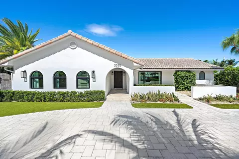Exterior - 3335 Cove Rd, Jupiter, FL 33469 photo 2 of 8