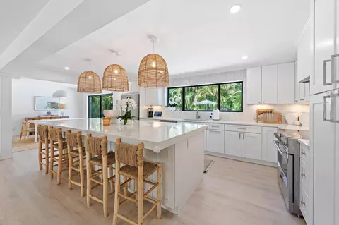 Kitchen - 3335 Cove Rd, Jupiter, FL 33469 photo 3 of 6