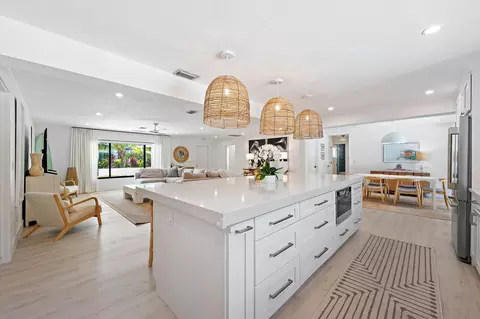 Kitchen - 3335 Cove Rd, Jupiter, FL 33469 photo 5 of 6