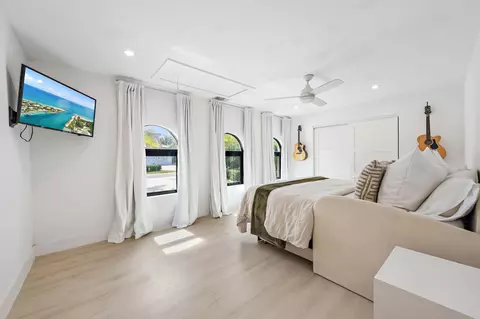 Bedroom - 3335 Cove Rd, Jupiter, FL 33469 photo 4 of 5