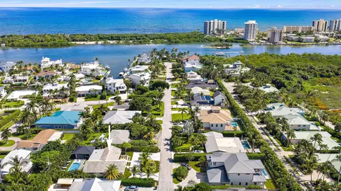 View/Area - 3335 Cove Rd, Jupiter, FL 33469 photo 7 of 10