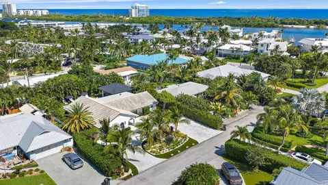 View/Area - 3335 Cove Rd, Jupiter, FL 33469 photo 2 of 10