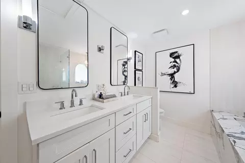 Bath - 3335 Cove Rd, Jupiter, FL 33469 photo 3 of 5