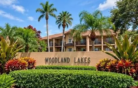 5344 Woodland Lakes Dr #225, Palm Beach Gardens, FL 33418
