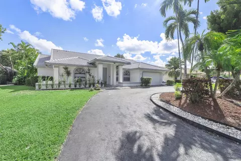 11932 NW 2nd St, Coral Springs, FL 33071