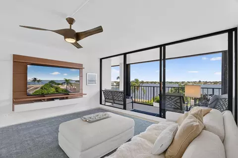130 Lakeshore #323, North Palm Beach, FL 33408