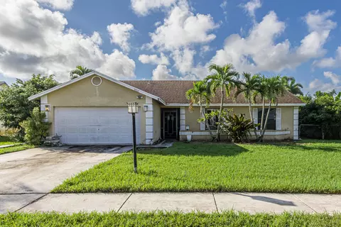 8800 Placid Ter, Lake Worth, FL 33467