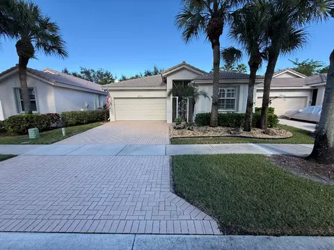 2310 Sapphire Cir, West Palm Beach, FL 33411