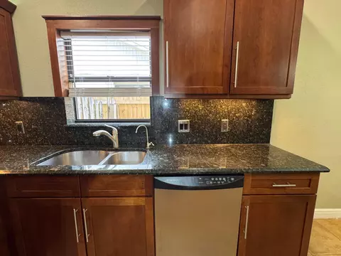 Kitchen - 72 SE Taho Ter, Stuart, FL 34997 photo 1 of 2