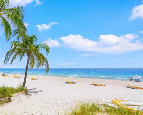 2555 NE 11th St #404, Fort Lauderdale, FL 33304