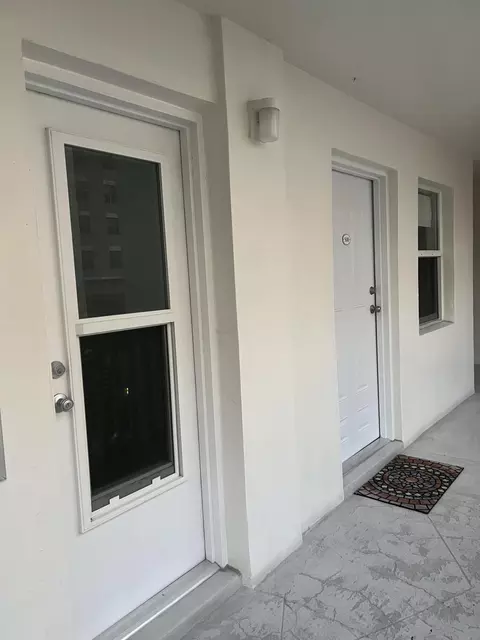 2555 NE 11th St #508, Fort Lauderdale, FL 33304