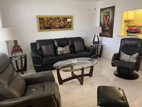 300 Windsor M #M, West Palm Beach, FL 33417