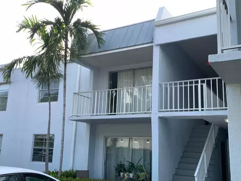431 Executive Center Dr #206, West Palm Beach, FL 33401