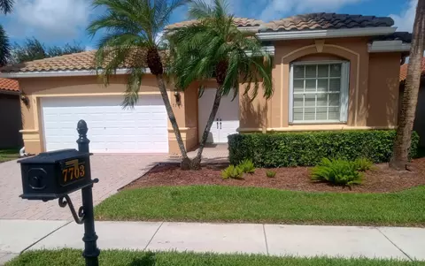 7703 Caprio Dr, Boynton Beach, FL 33472