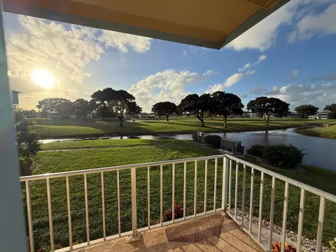240 Burgundy E, Delray Beach, FL 33484
