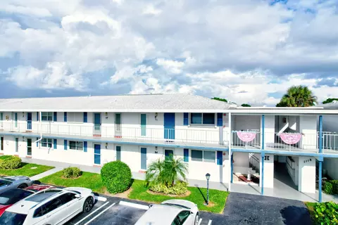 1118 Lake Ter #215, Boynton Beach, FL 33426