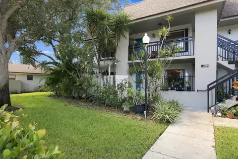 2906 SW 21st Ter, Delray Beach, FL 33445