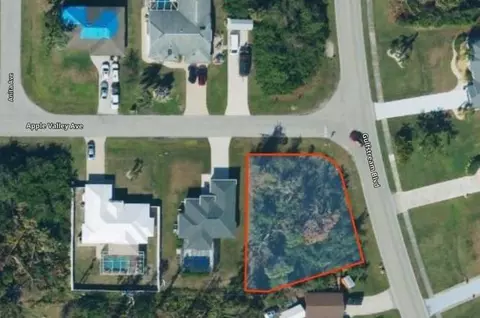 9091 Apple Valley Ave, Englewood, FL 34224