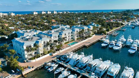 178 Lake Dr #4201, Palm Beach Shores, FL 33404