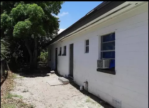 513 N 12th N St, Fort Pierce, FL 34950