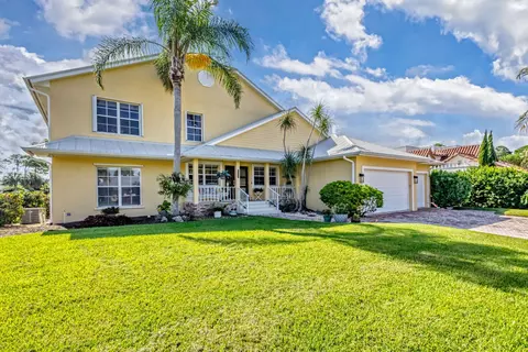 8460 SE Sabal St, Hobe Sound, FL 33455