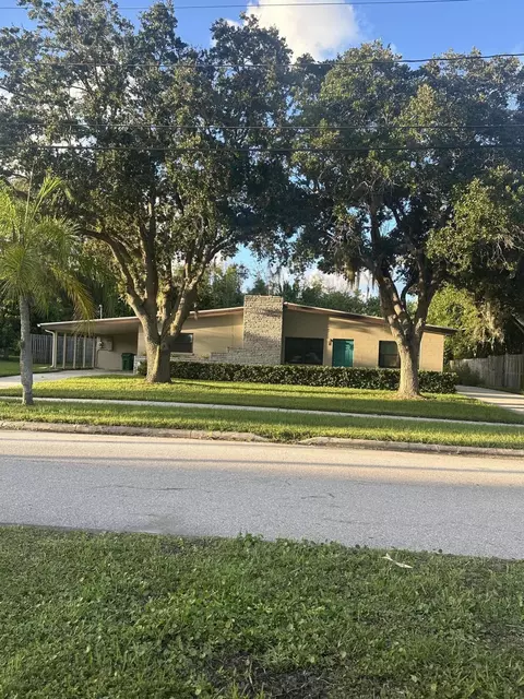 336 Chamberlain Blvd, Fort Pierce, FL 34946