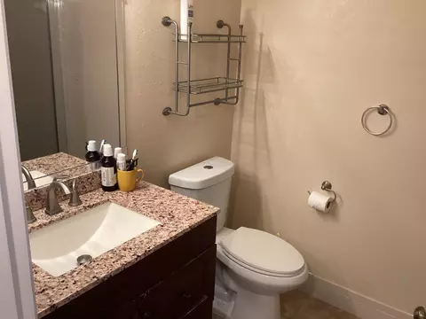 Bath - 13941 Nesting Way #C, Delray Beach, FL 33484 photo 3 of 3