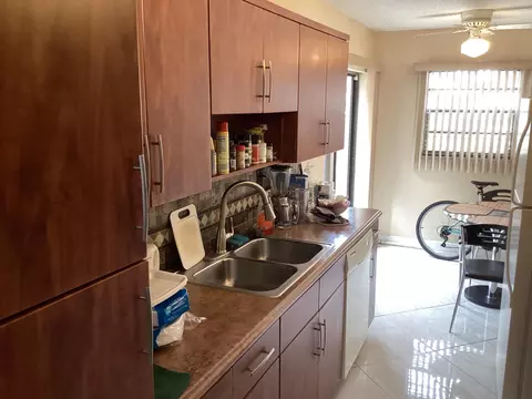 Kitchen - 13941 Nesting Way #C, Delray Beach, FL 33484 photo 2 of 3