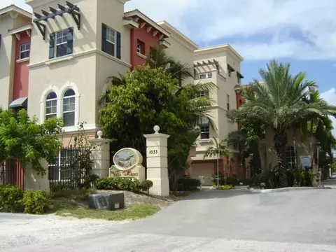 1033 NE 17th Way #1504, Fort Lauderdale, FL 33304