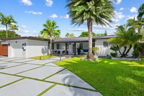 2041 NE 52nd St, Fort Lauderdale, FL 33308