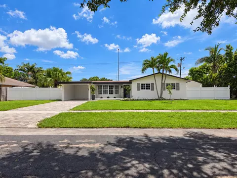 202 SW 52nd Ave, Plantation, FL 33317