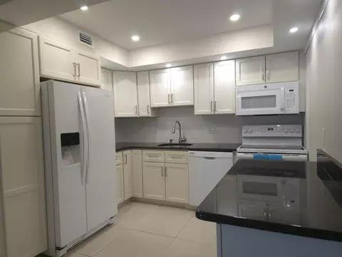 413 Greenbrier A, West Palm Beach, FL 33417