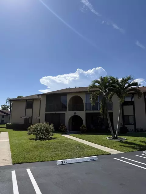 211 Pine Hov Cir #A-2, Greenacres, FL 33463