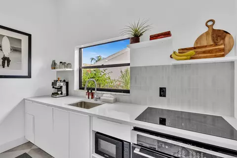 Kitchen - 82 Baytree Cir, Boynton Beach, FL 33436 photo 6 of 6