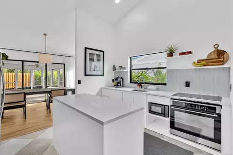 Kitchen - 82 Baytree Cir, Boynton Beach, FL 33436 photo 4 of 6