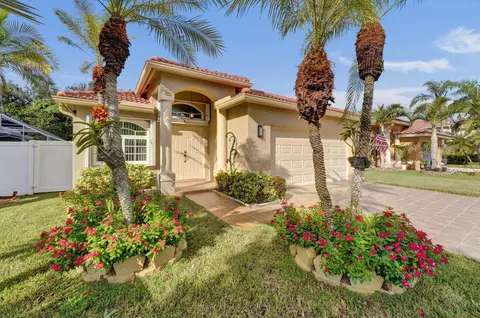 226 SW 206th Ave, Pembroke Pines, FL 33029