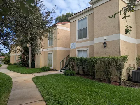 915 Riverside Dr #511, Coral Springs, FL 33071